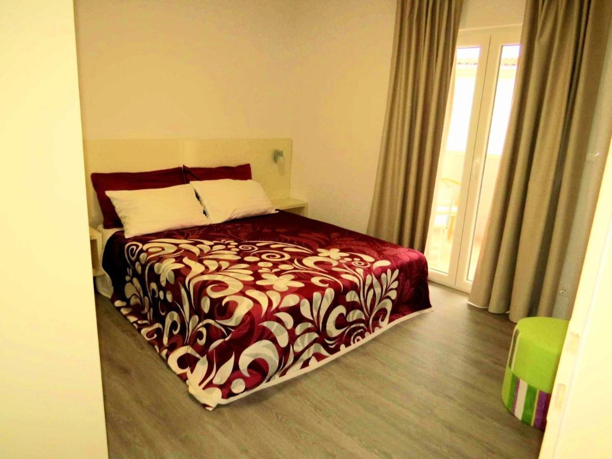 House Merlin Baška Voda Esterno foto