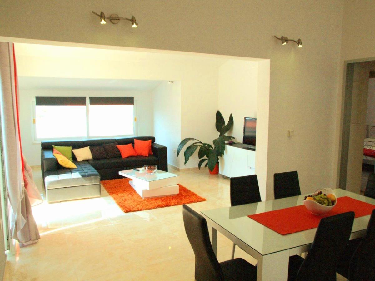 House Merlin Baška Voda Esterno foto