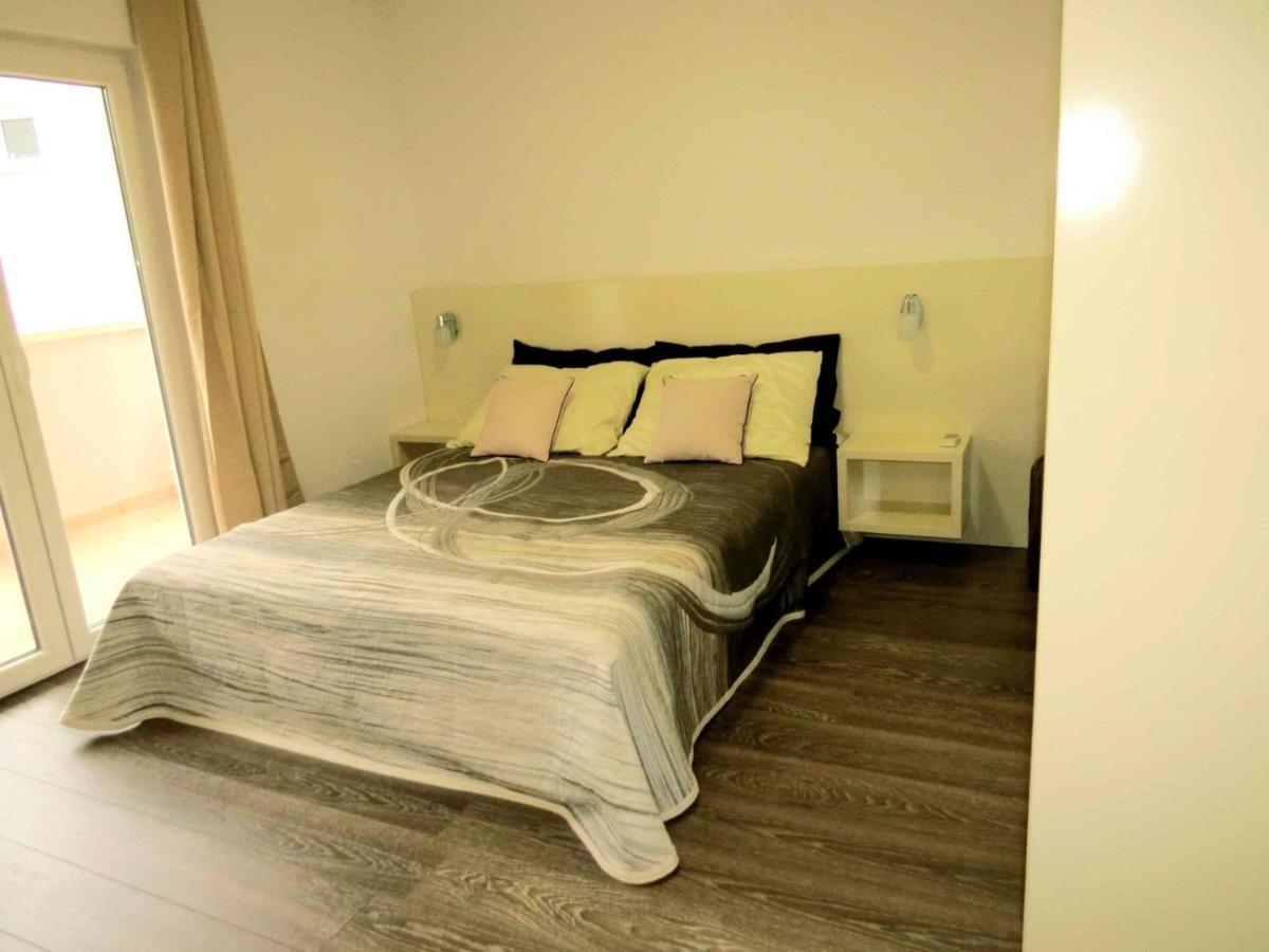 House Merlin Baška Voda Esterno foto